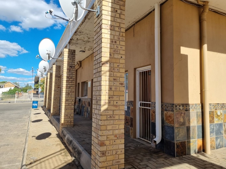 1 Bedroom Property for Sale in Willows Free State